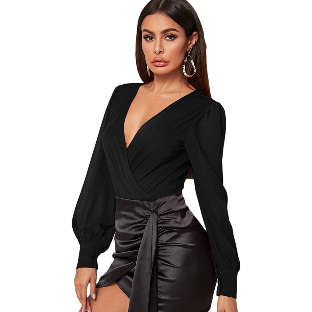 WDIRARA | Women's Black Deep V Neck Long Sleeve Solid Wrap Surplice Bodysuit LG